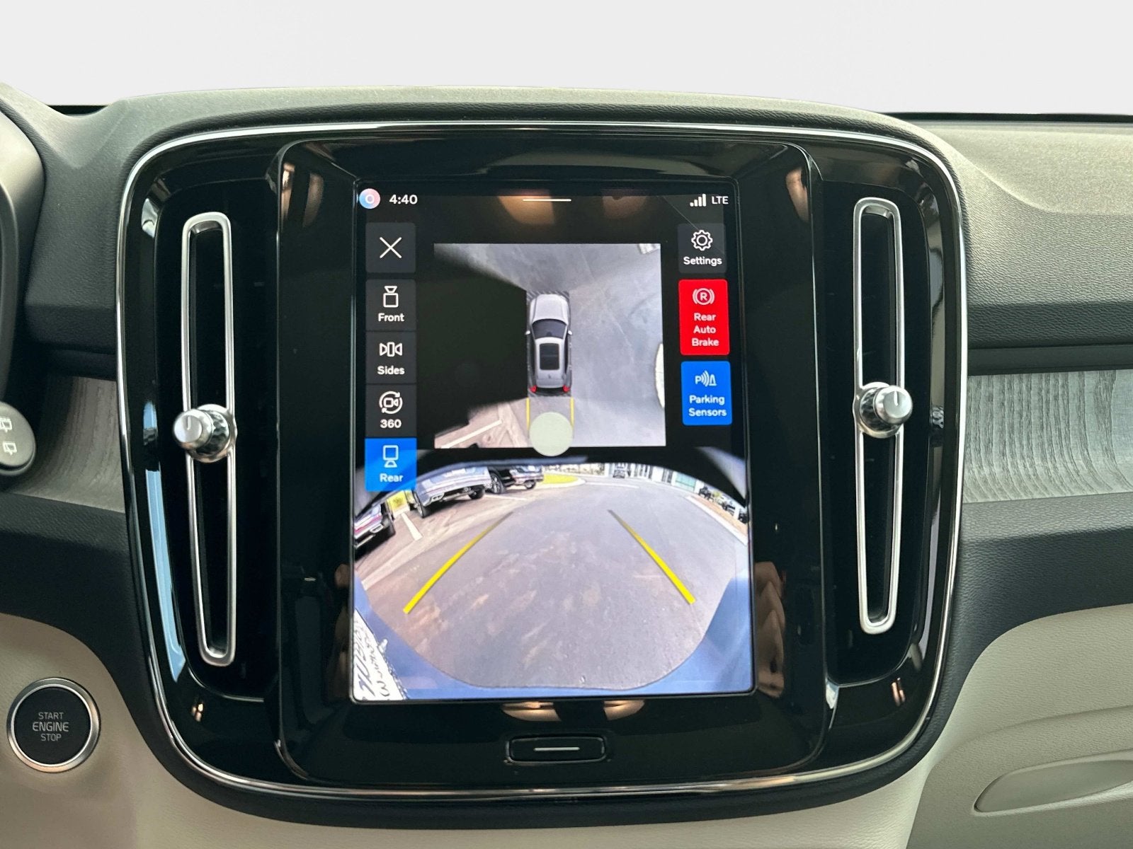 2026 Volvo XC40 Plus