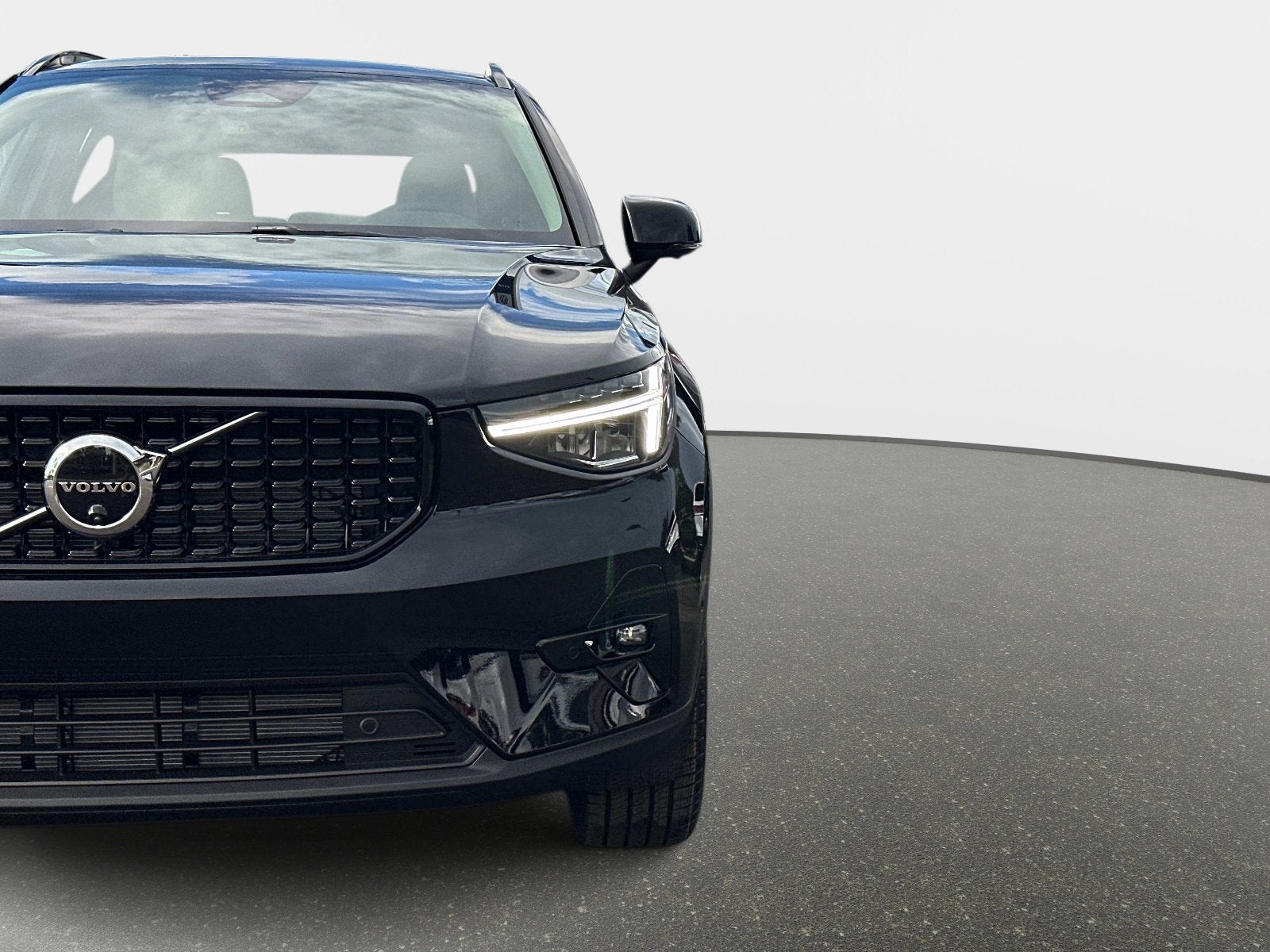 2026 Volvo XC40 Plus