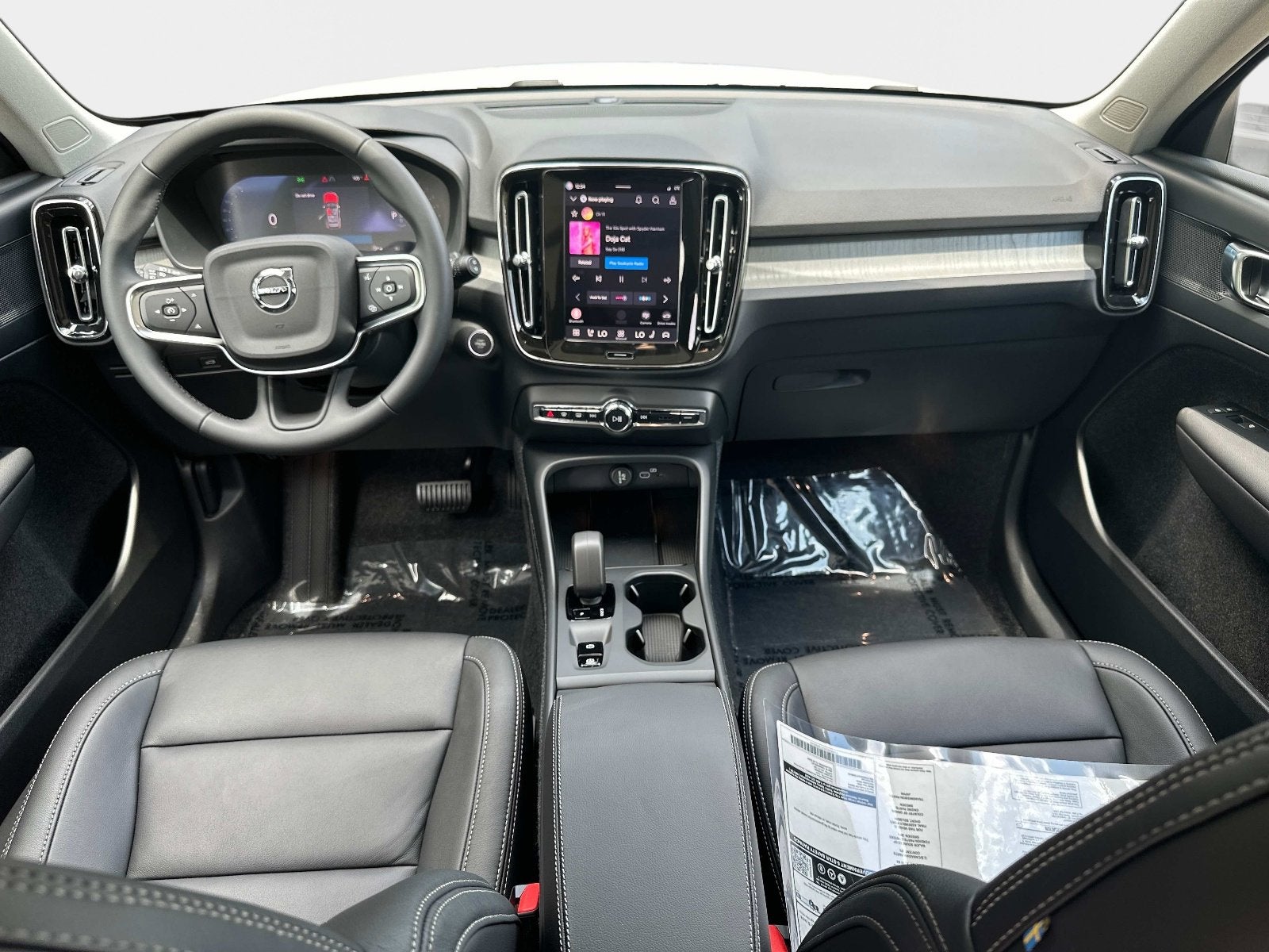 2026 Volvo XC40 Core