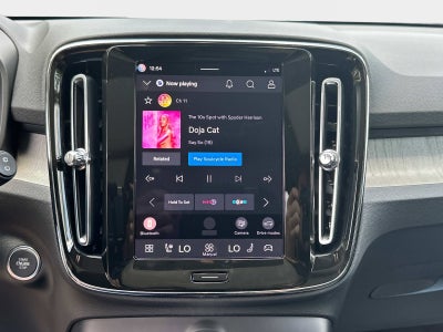 2026 Volvo XC40 Core