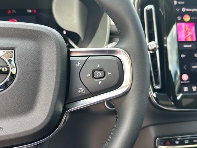 2026 Volvo XC40 Core