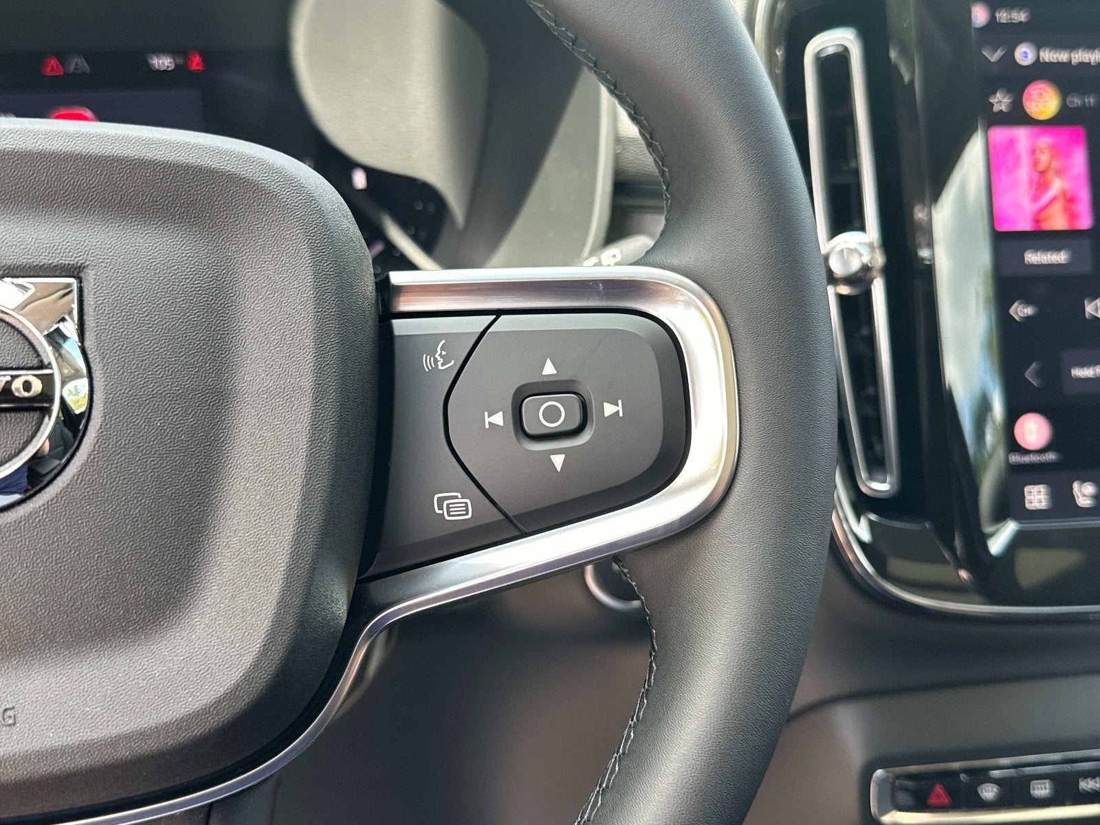 2026 Volvo XC40 Core