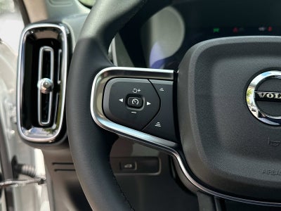 2026 Volvo XC40 Core