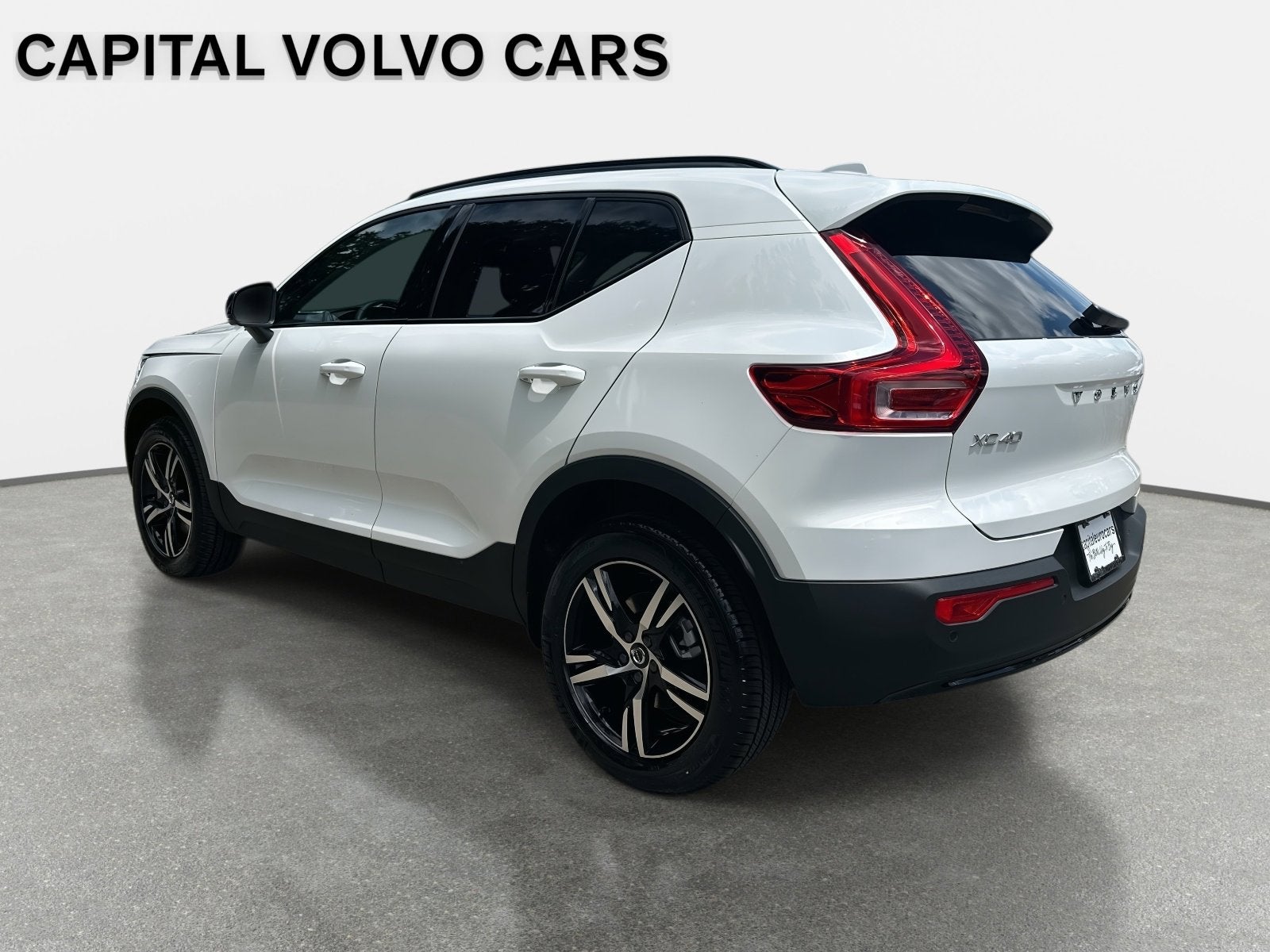 2026 Volvo XC40 Core