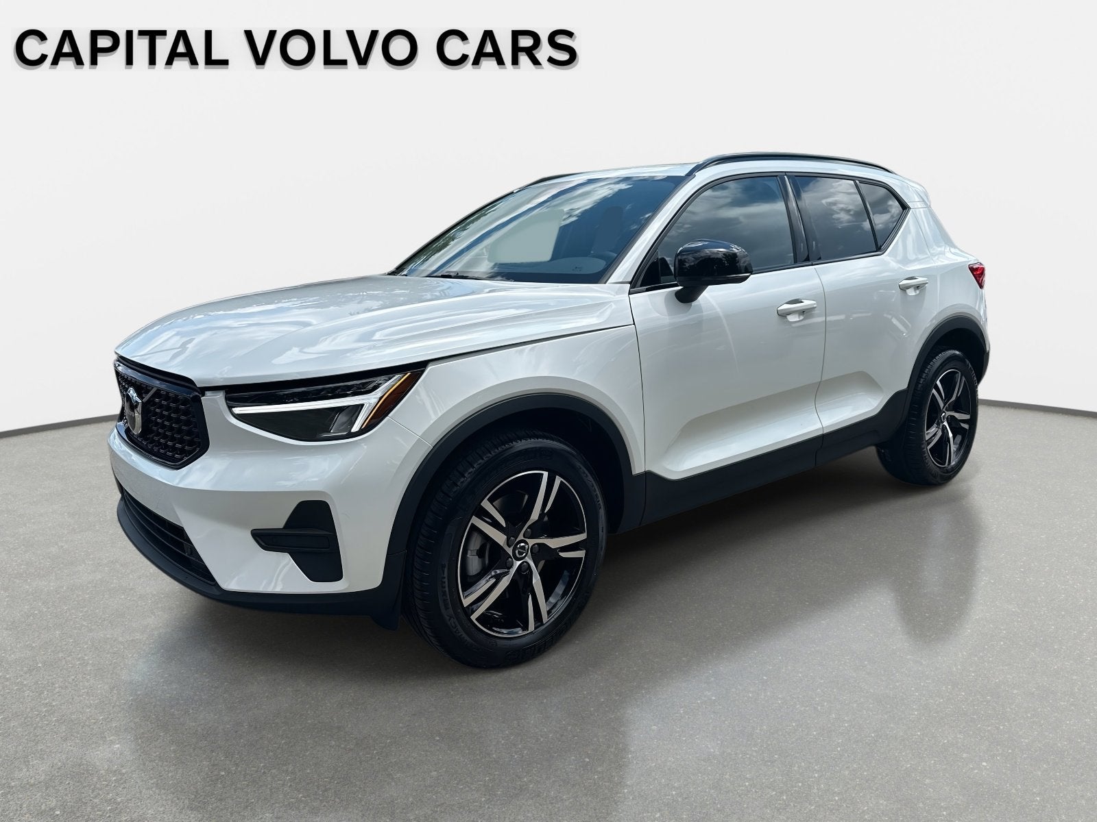 2026 Volvo XC40 Core