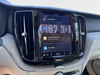 2023 Volvo XC60 Ultimate Bright Theme