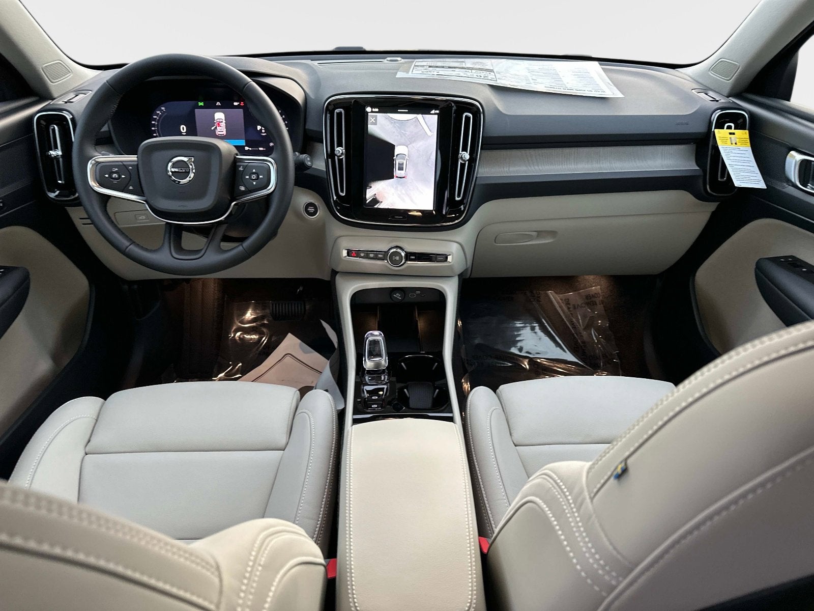 2026 Volvo XC40 Plus