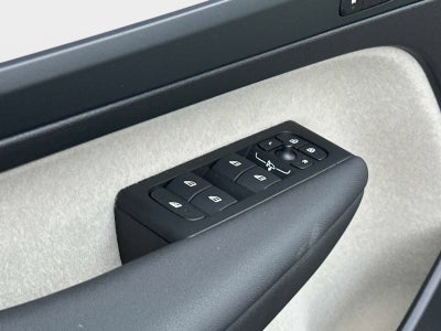 2026 Volvo XC40 Plus