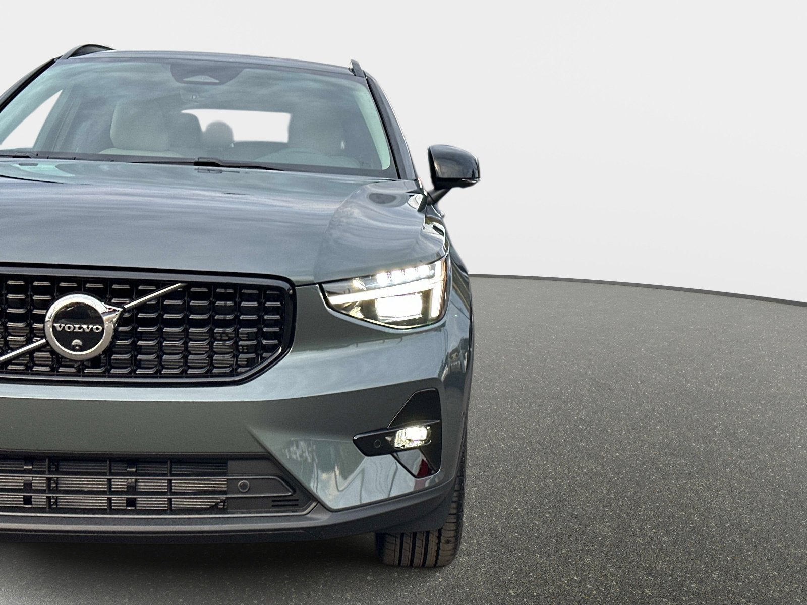 2026 Volvo XC40 Plus