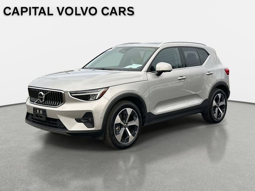 2025 Volvo XC40 Plus Bright Theme