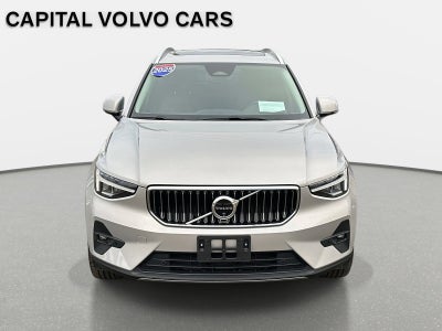 2025 Volvo XC40 Plus Bright Theme