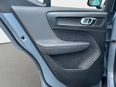 2023 Volvo XC40 Ultimate Bright Theme