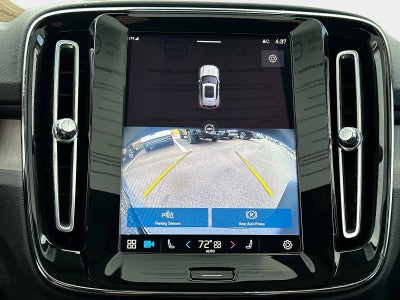2023 Volvo XC40 Ultimate Bright Theme
