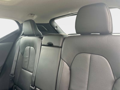 2025 Volvo XC40 Core Bright Theme