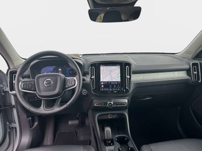 2025 Volvo XC40 Core Bright Theme