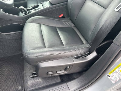 2025 Volvo XC40 Core Bright Theme