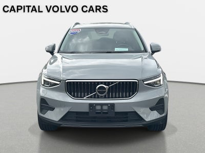 2025 Volvo XC40 Core Bright Theme