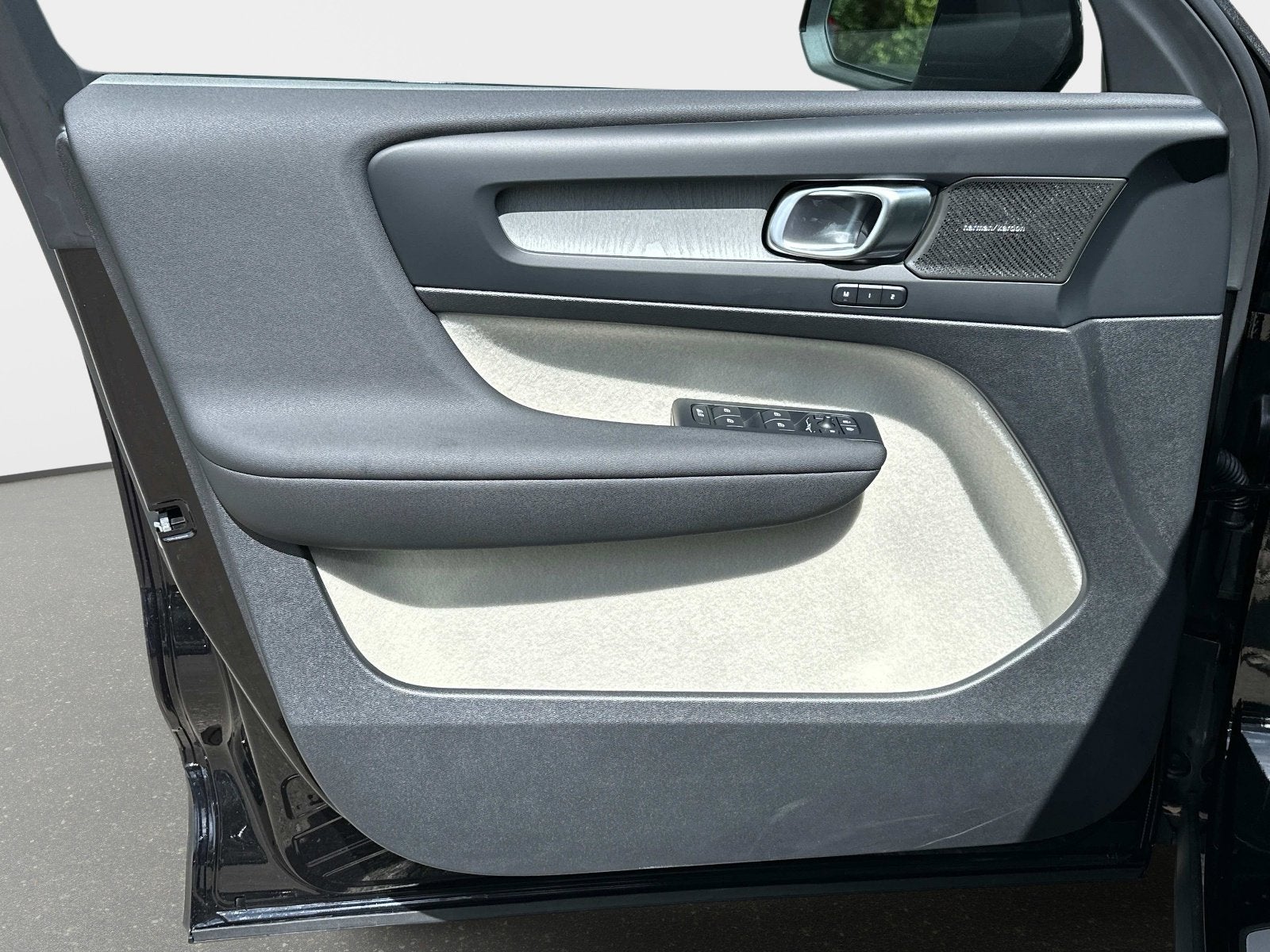 2026 Volvo XC40 Ultra