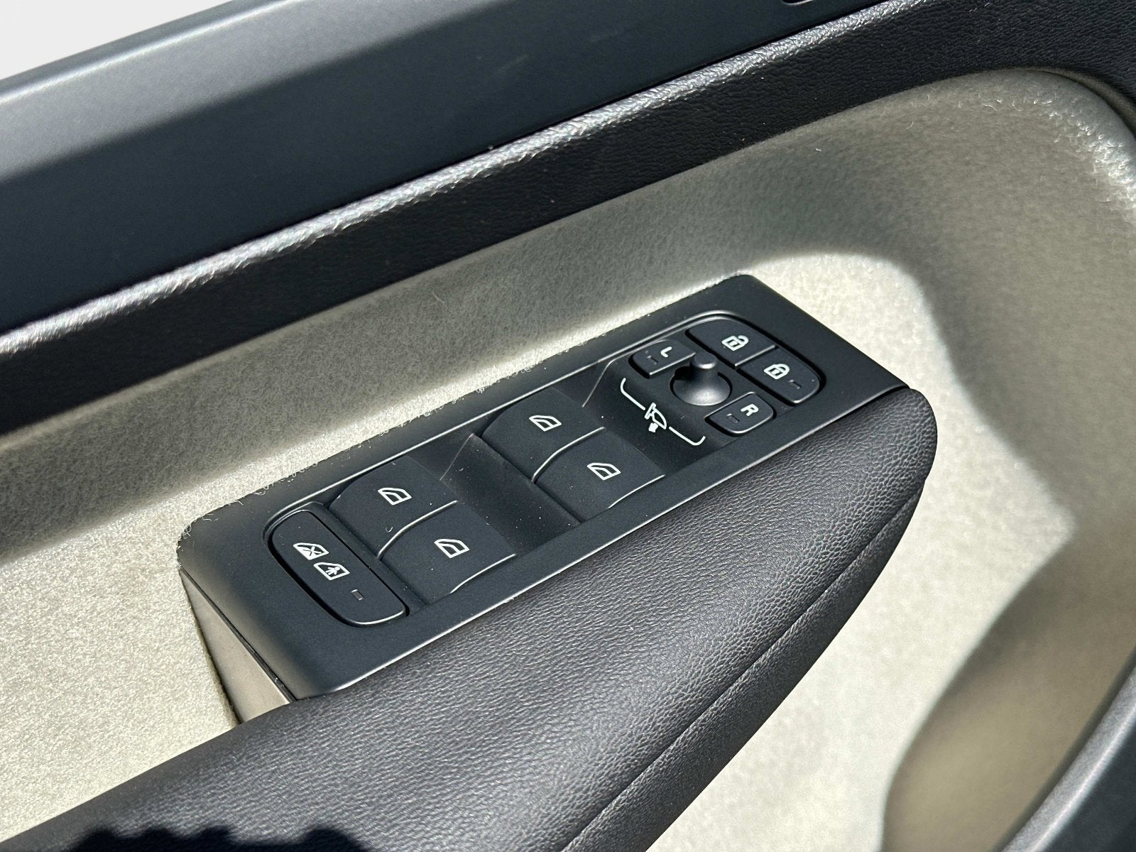 2026 Volvo XC40 Ultra