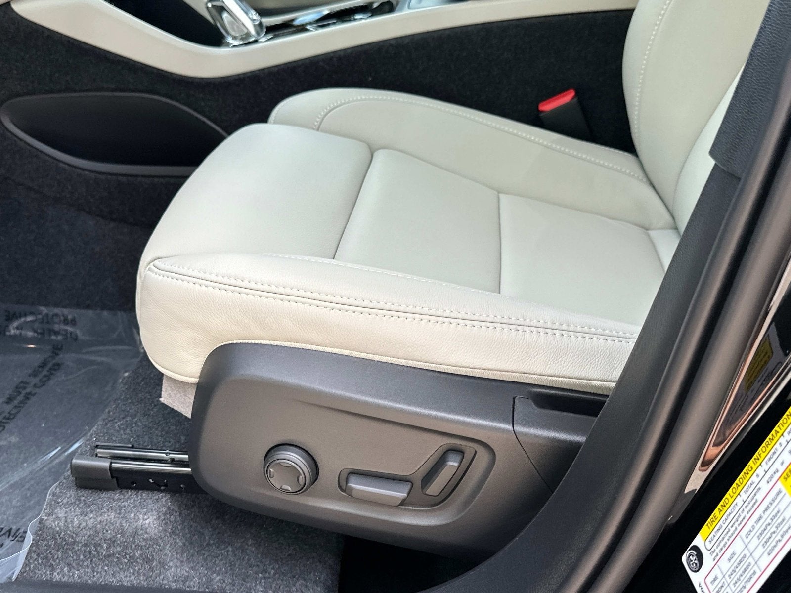 2026 Volvo XC40 Ultra