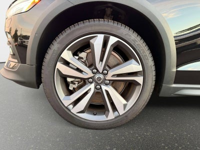 2026 Volvo V60 Cross Country Plus