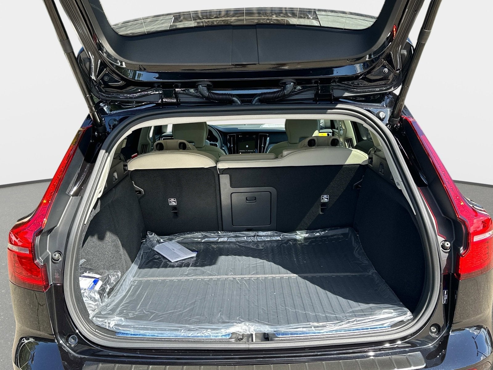 2026 Volvo V60 Cross Country Plus