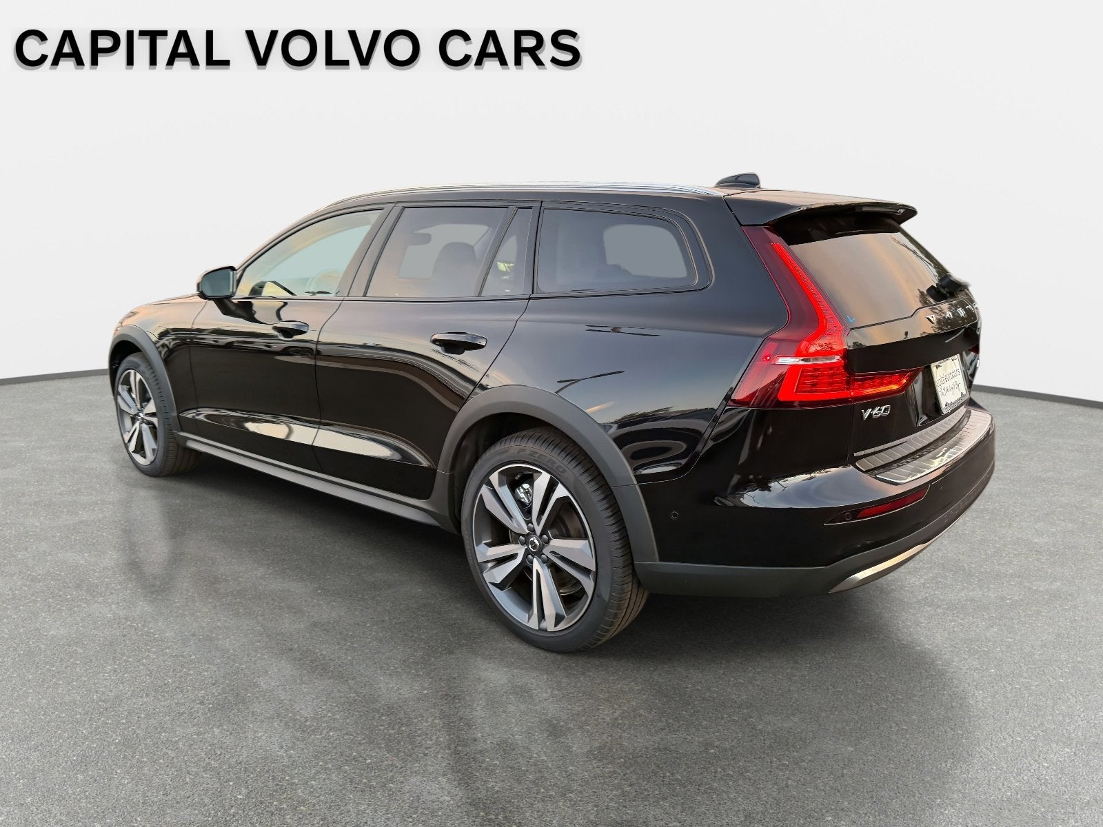 2026 Volvo V60 Cross Country Plus