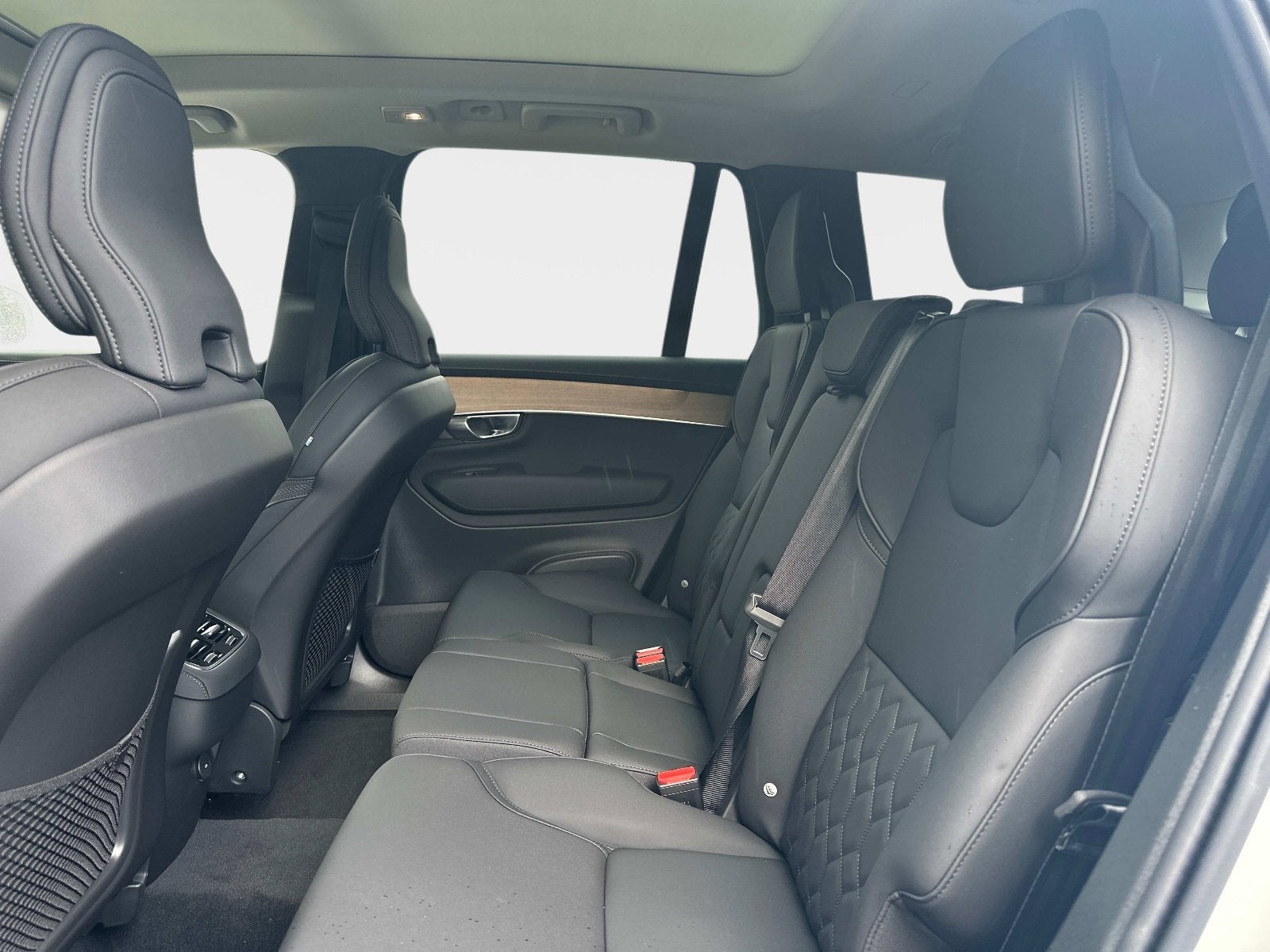 2026 Volvo XC90 Plus