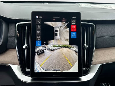 2026 Volvo XC90 Plus