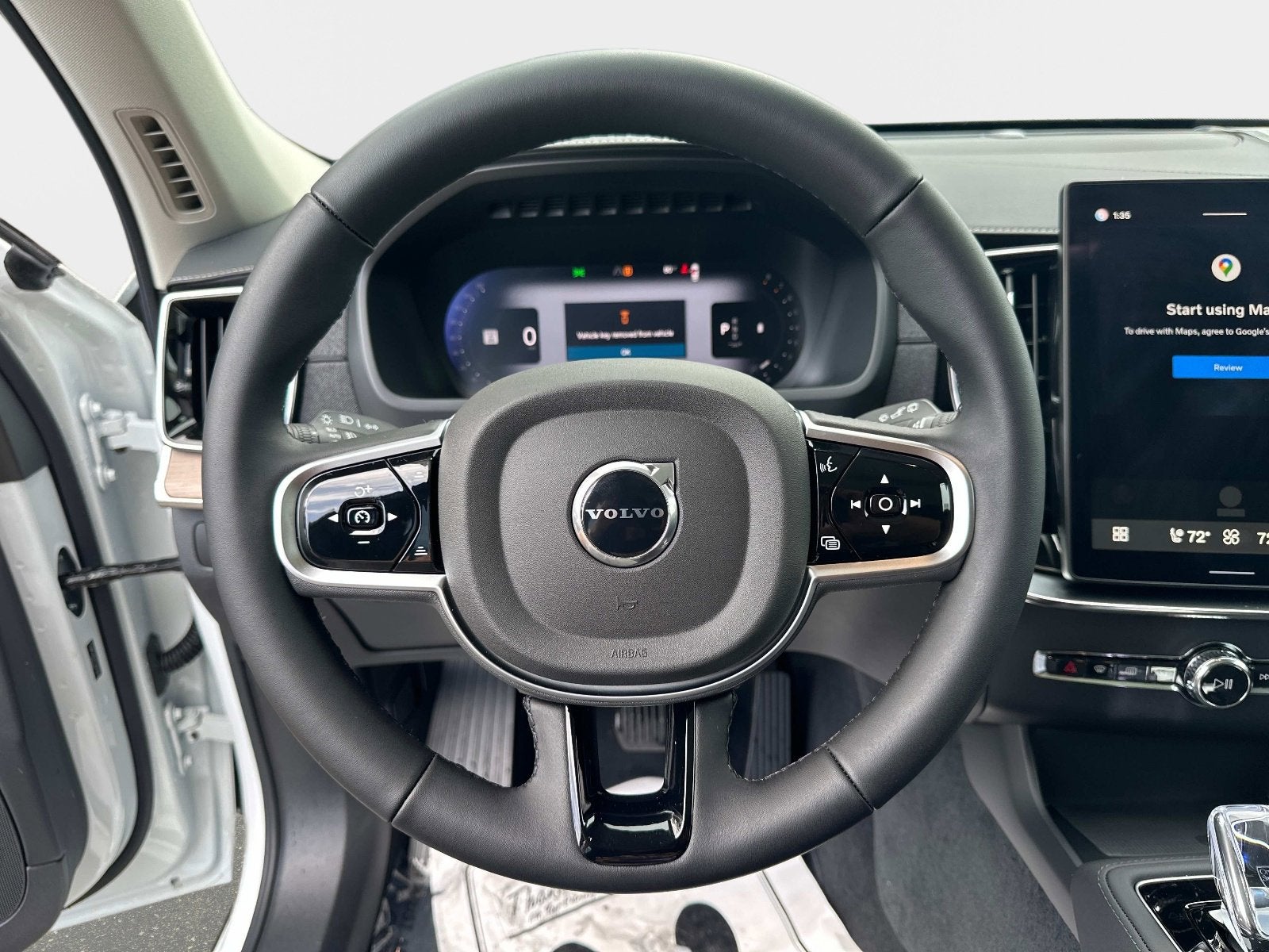 2026 Volvo XC90 Plus