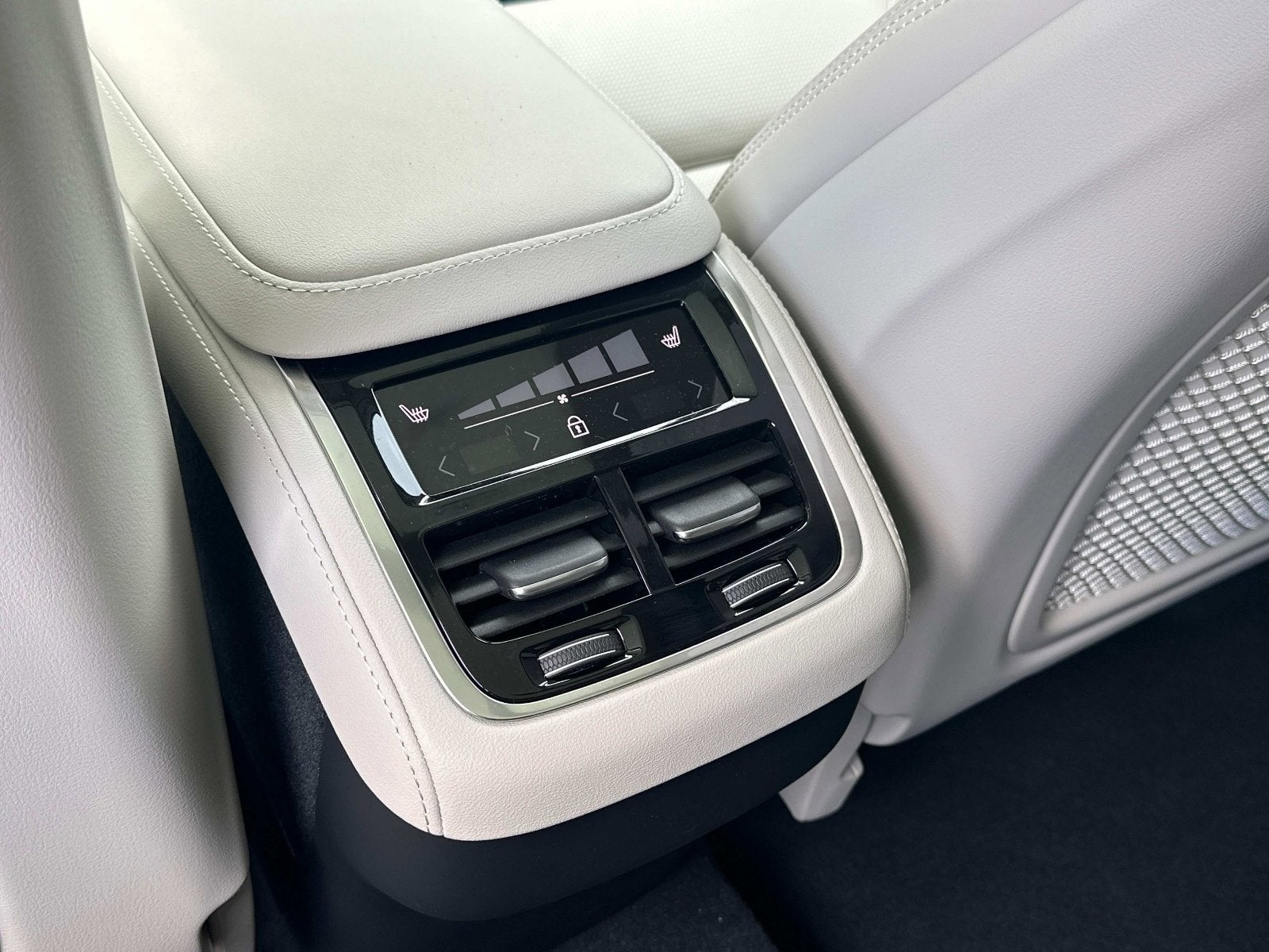 2026 Volvo XC90 Ultra