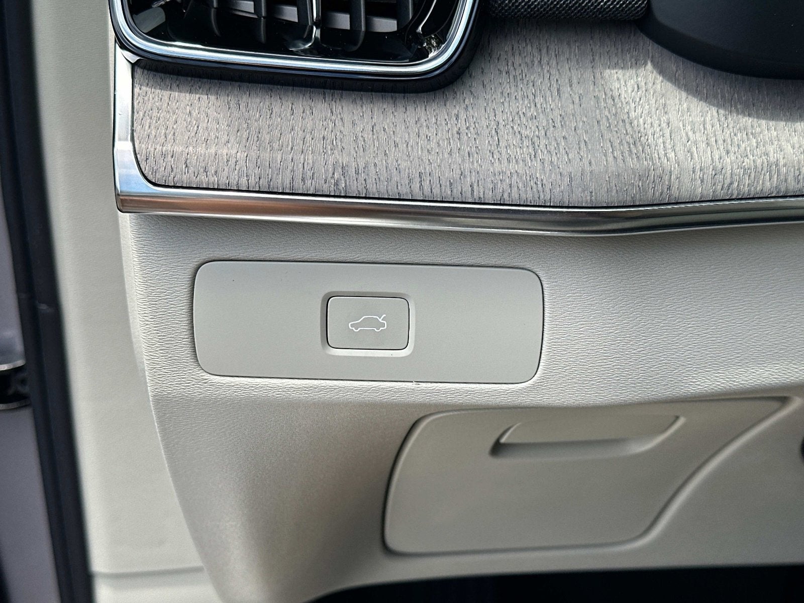 2026 Volvo XC90 Ultra