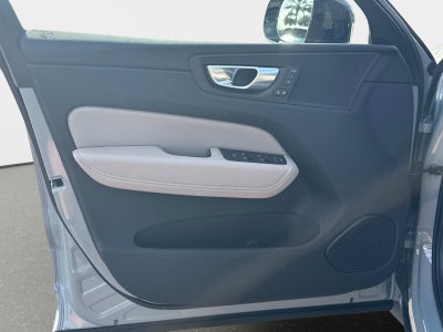 2026 Volvo XC60 Plus