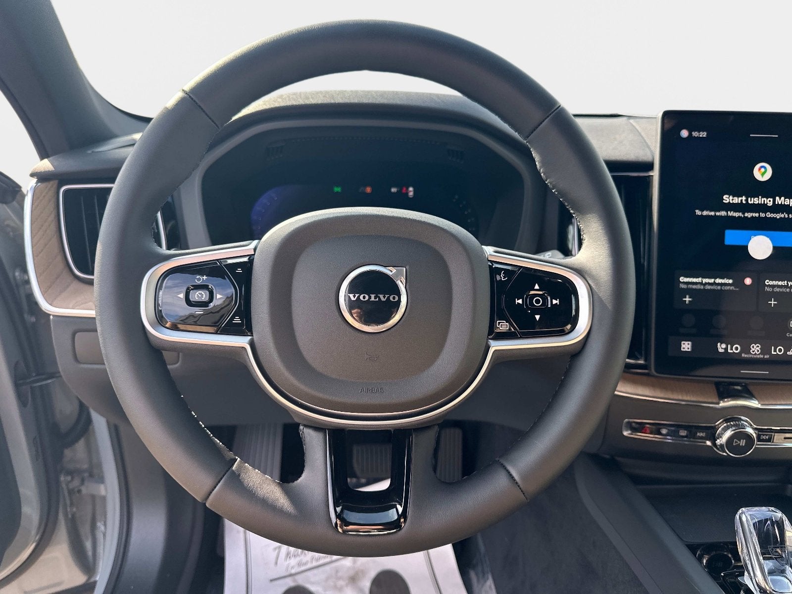 2026 Volvo XC60 Plus