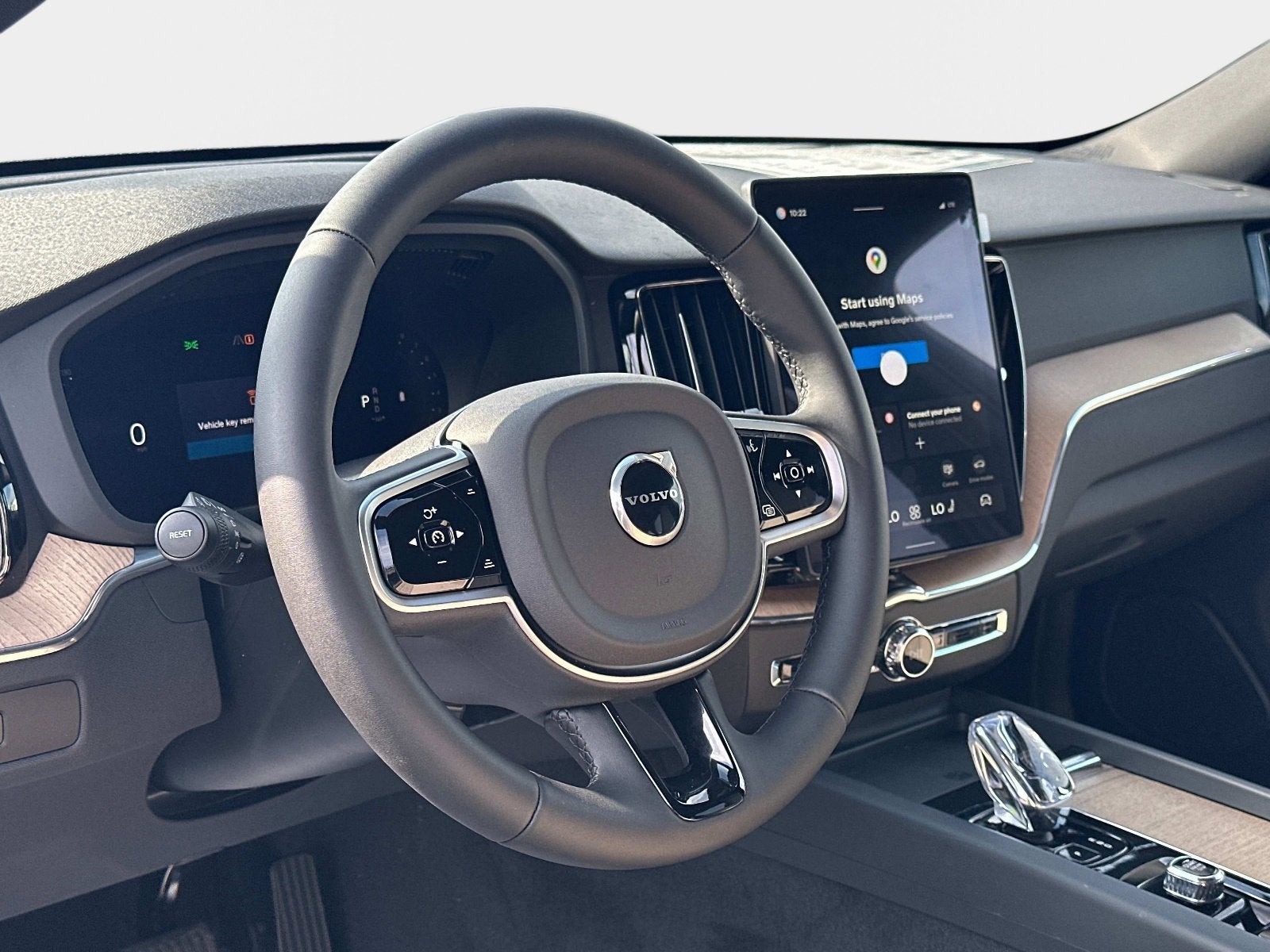 2026 Volvo XC60 Plus