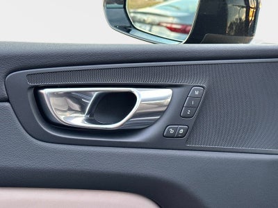 2026 Volvo XC60 Plus