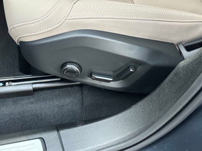 2026 Volvo XC60 Plus