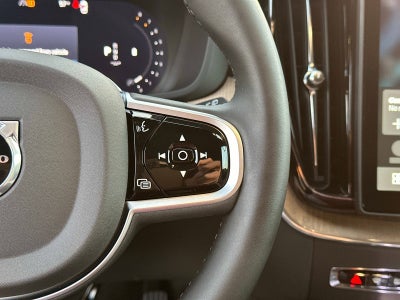 2026 Volvo XC60 Plus