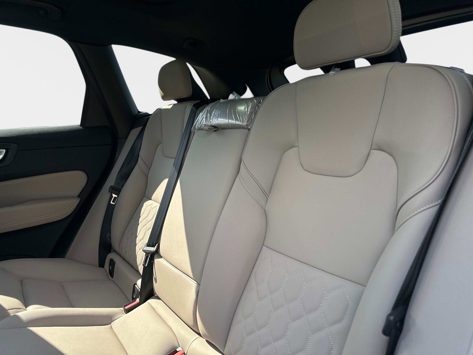 2026 Volvo XC60 Plus