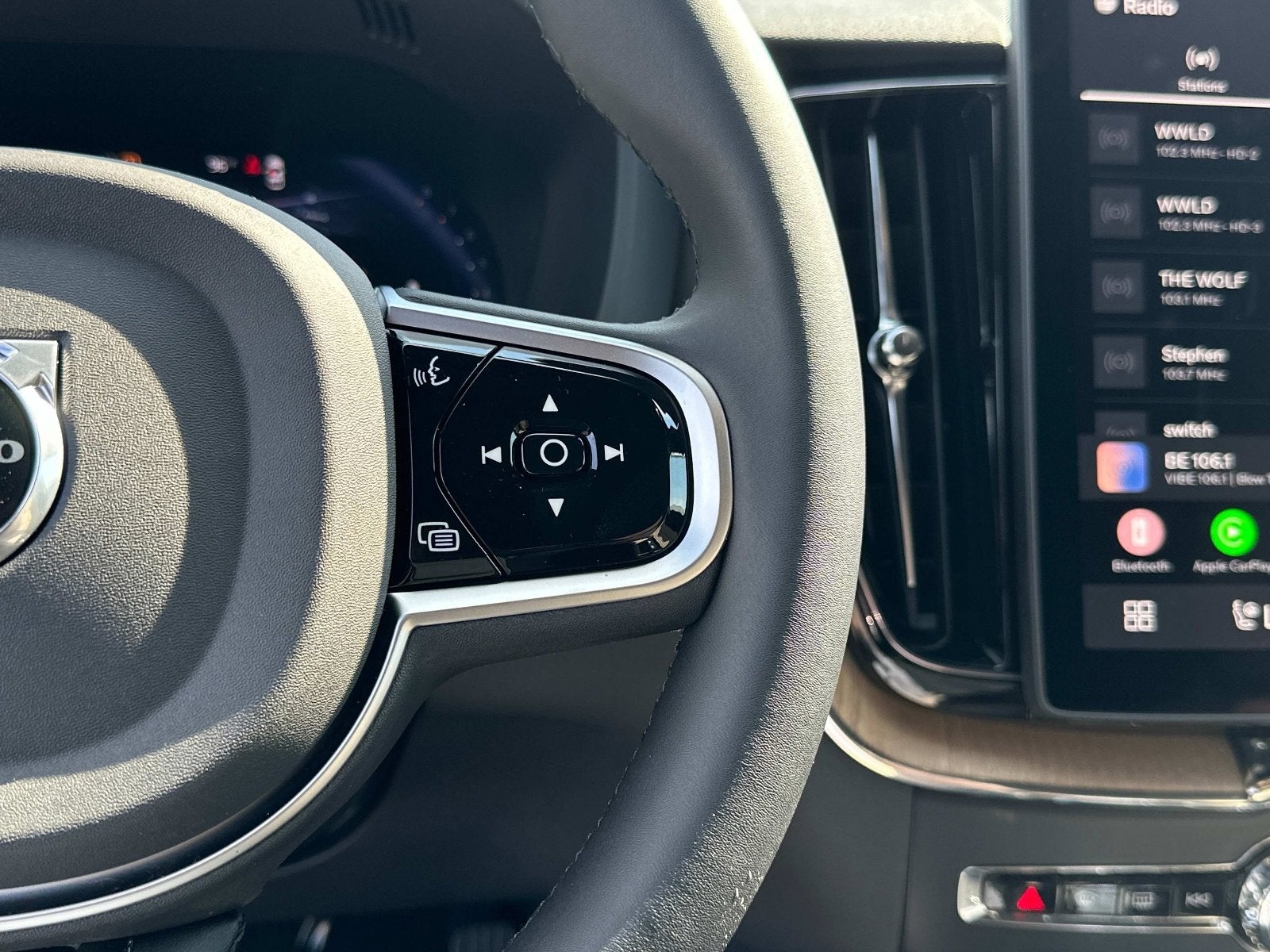 2026 Volvo XC60 Plus