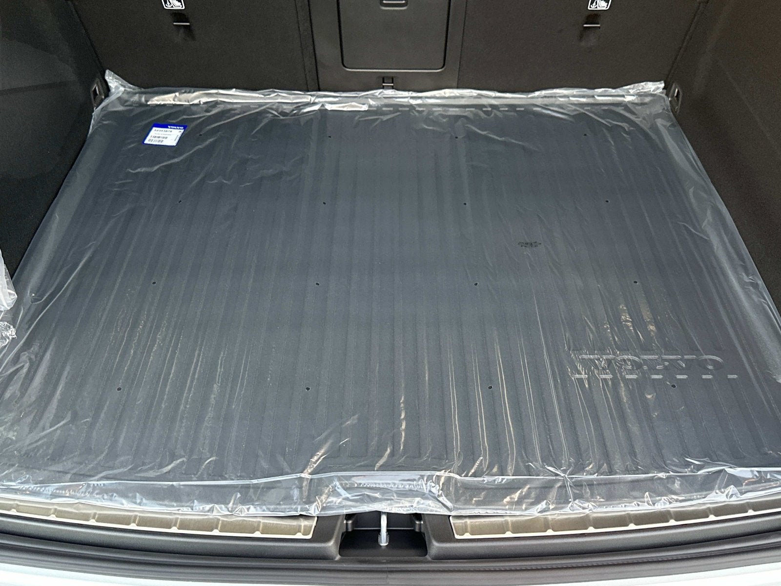 2026 Volvo XC60 Plus