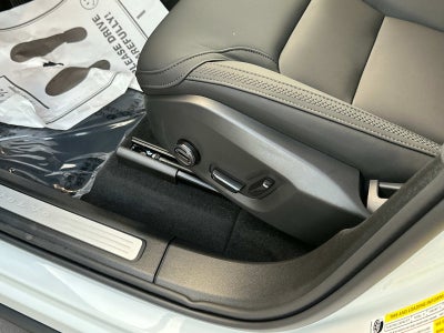 2026 Volvo XC60 Plus