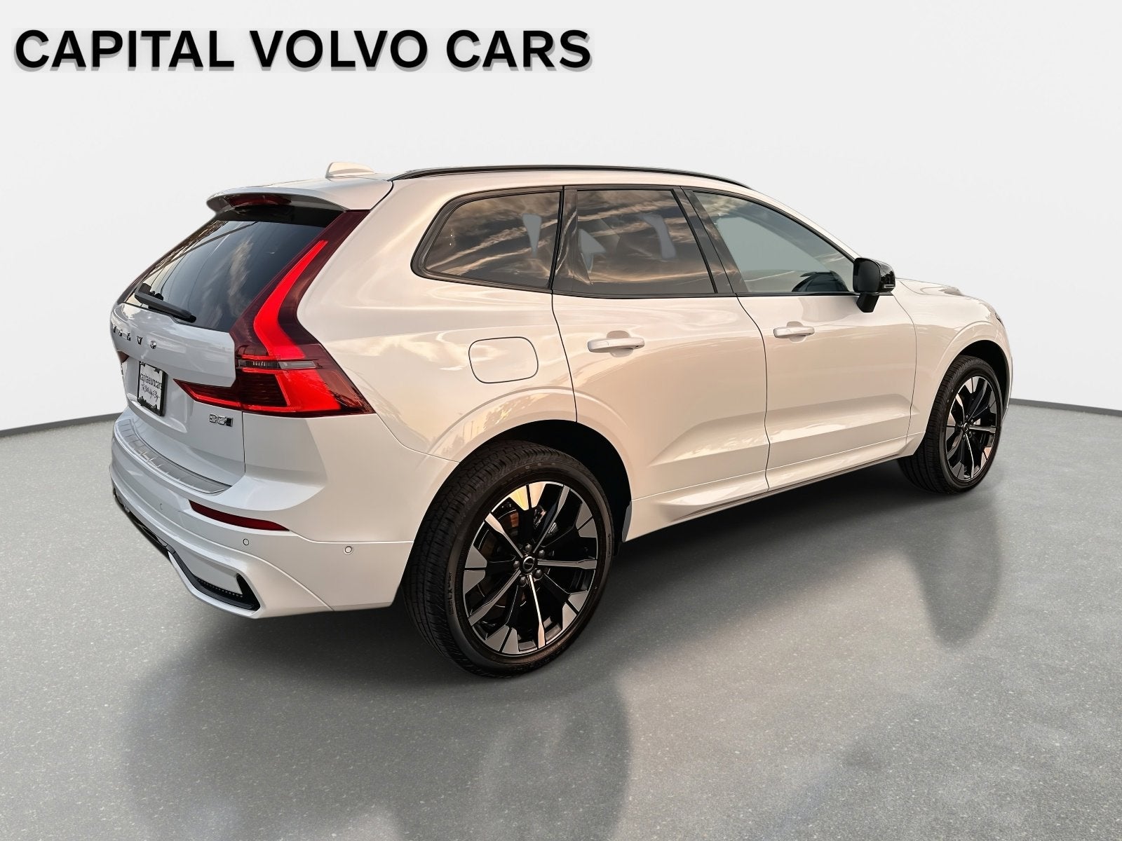 2026 Volvo XC60 Plus