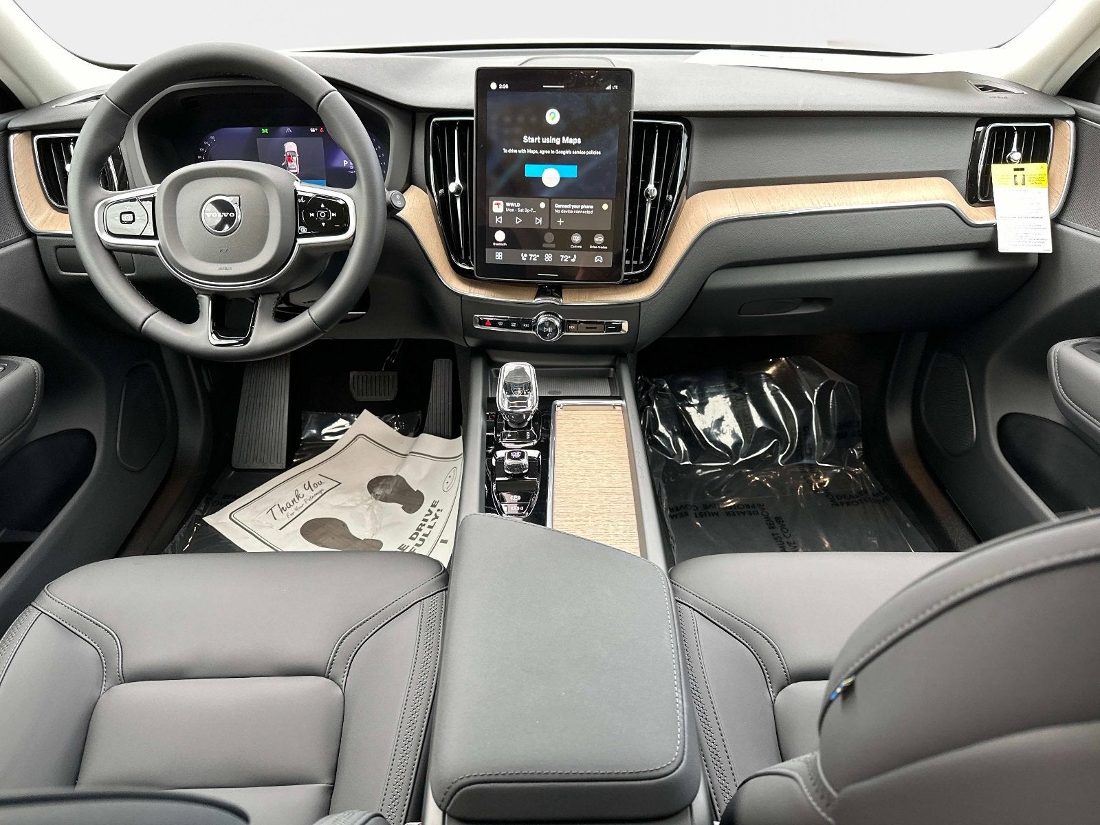 2026 Volvo XC60 Plus