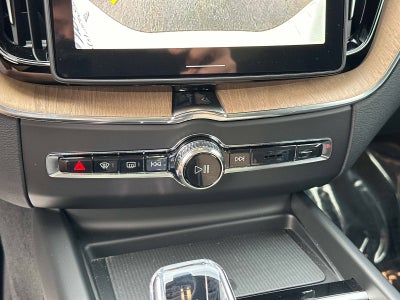 2026 Volvo XC60 Plus