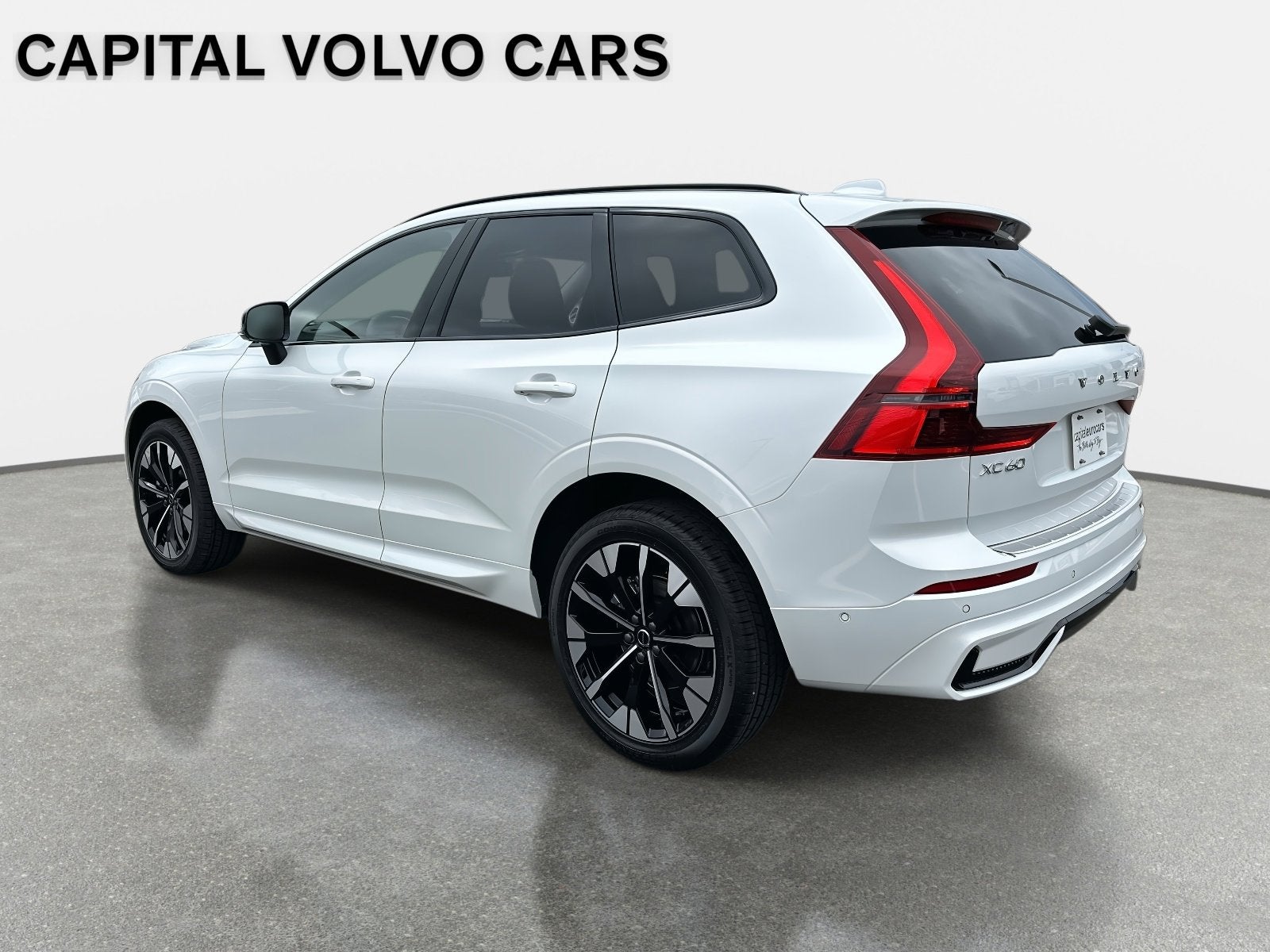 2026 Volvo XC60 Plus