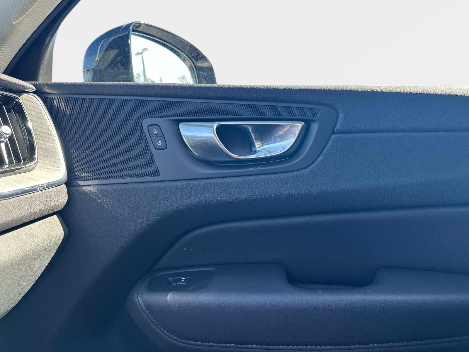 2025 Volvo XC60 Plus