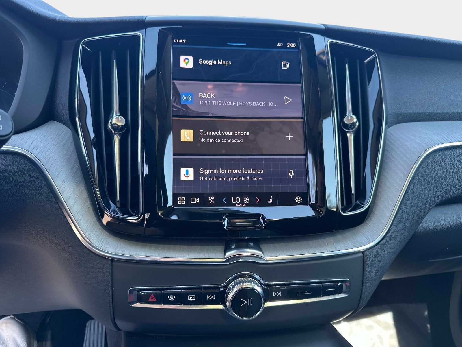 2025 Volvo XC60 Plus