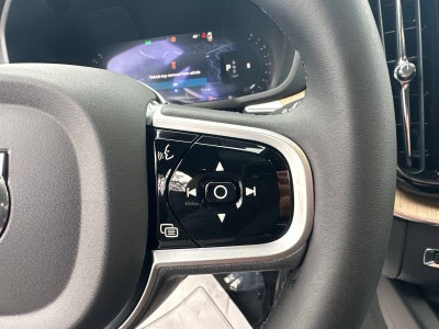 2026 Volvo XC60 Plus