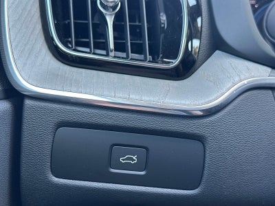 2025 Volvo XC60 Plus